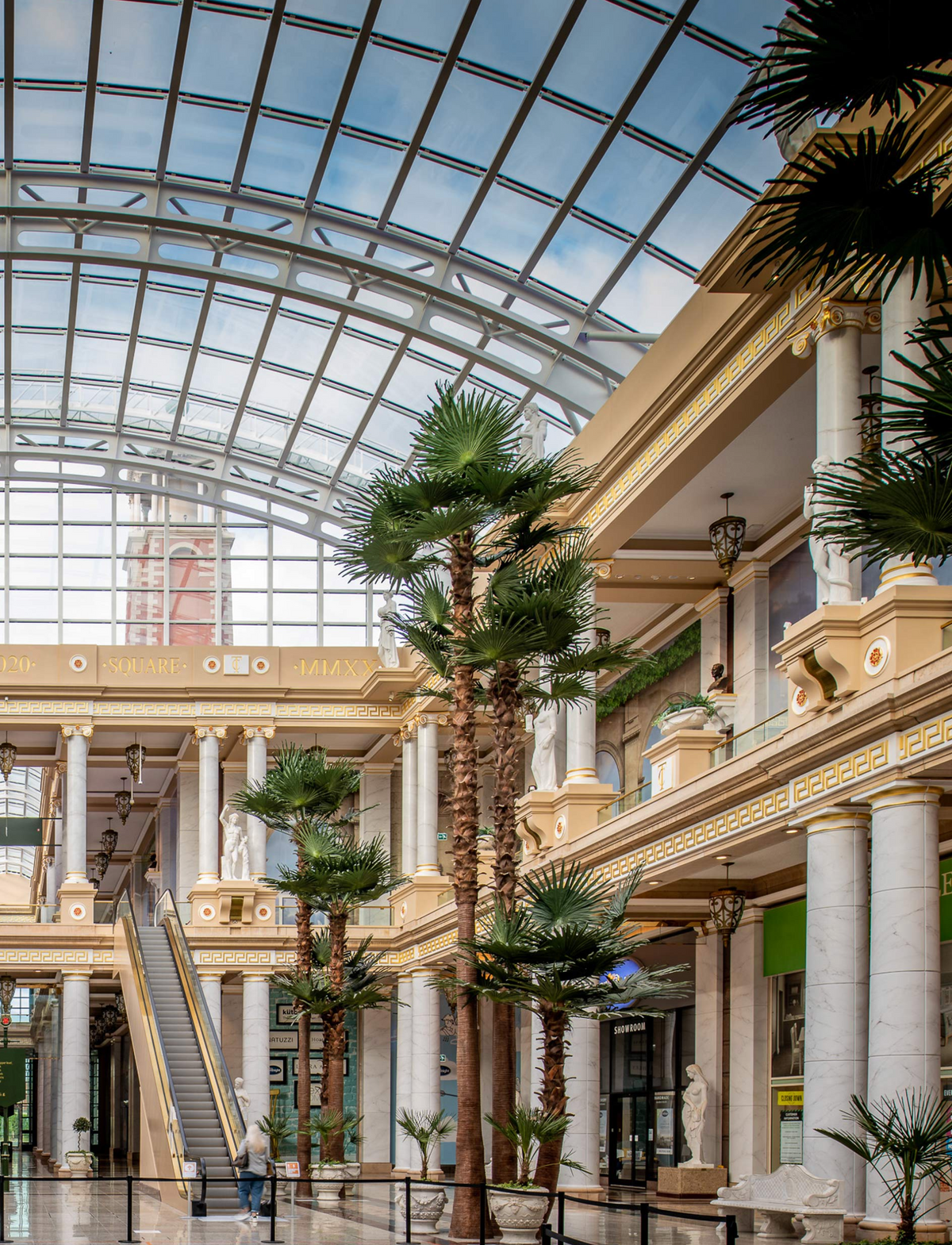 How Artificial Palm Trees Bring Paradise Indoors